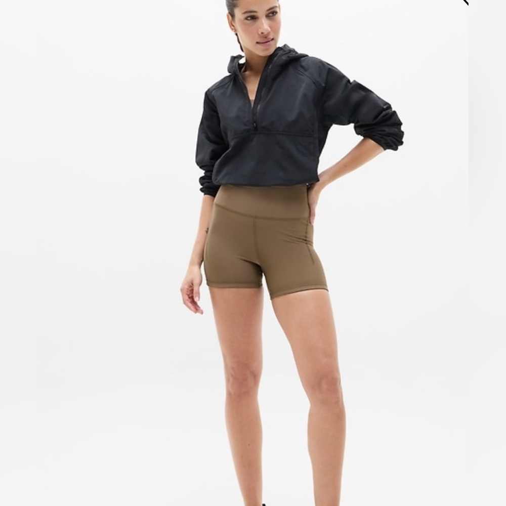 Athleta Women's Tan Shorts